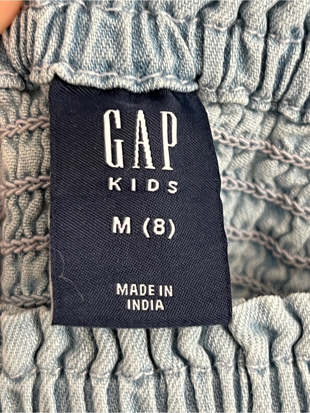 GAP KIDS Girls’ Light Wash Chambray Smocked Flutter Sleeve Dress Size 8 - Picture 3 of 4